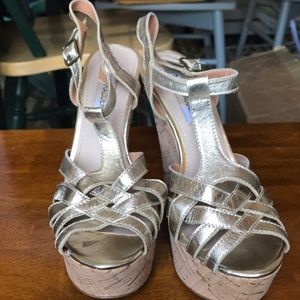 Steve Madden Wildness Gold Wedge